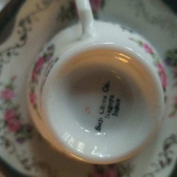 2 cups and saucers 25 th anniversary - Picture 4 of 4